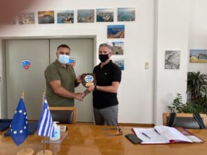 Ο Πρόεδρος της Π.Ο.Ε.Π.Λ.Σ. Τσιάνος Παναγιώτης με τον Πρόεδρο της ΕΠΛΣ Ανατολικής Κρήτης Σφακιανάκη Γιώργο