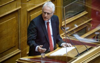 Στη Βουλή έφερε ο Κοινοβουλευτικός Εκπρόσωπος του ΣΥΡΙΖΑ-ΠΣ Γ. Ραγκούσης τα ζητήματα που ανέδειξε η ΠΟΕΠΛΣ